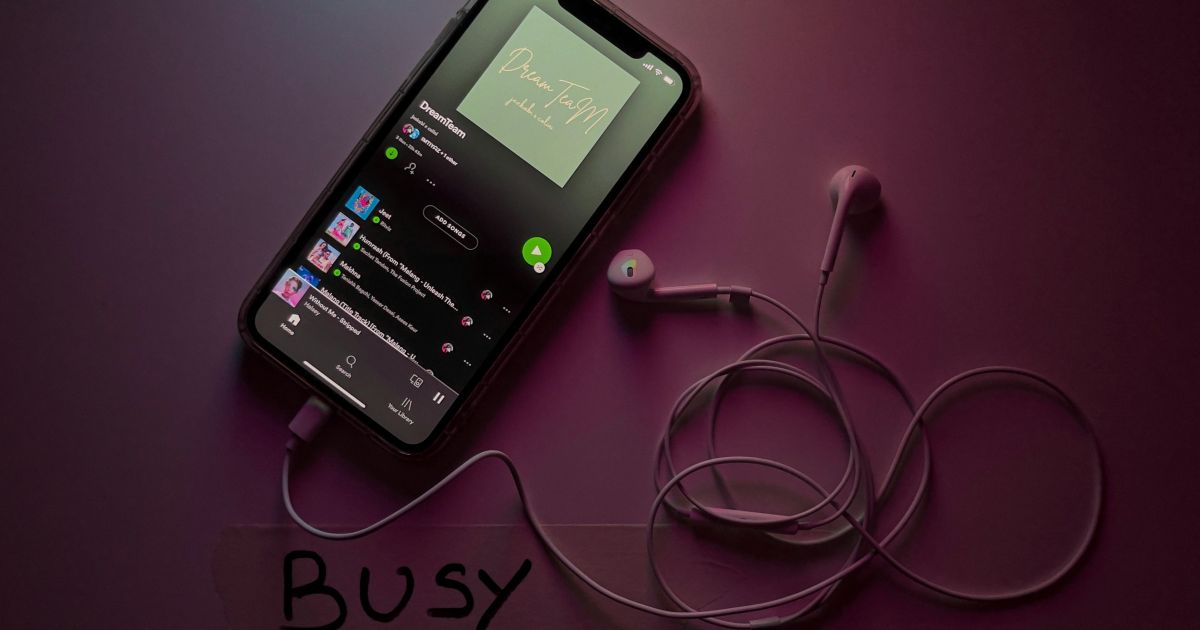 Фото до матеріалу: Spotify відзначив 20 років: показує першу прослухану пісню та статистику користувачів