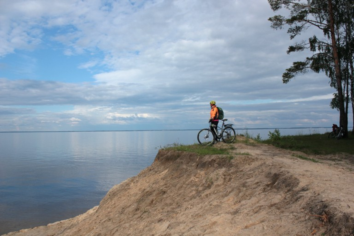 Фото до матеріалу: Чому Київське море обміліло: фахівці пояснюють причину відступу води