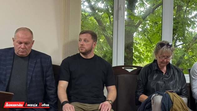 Фото до матеріалу: Виконком Визирської сільради затвердив нові програми підтримки військових та розвитку інфраструктури