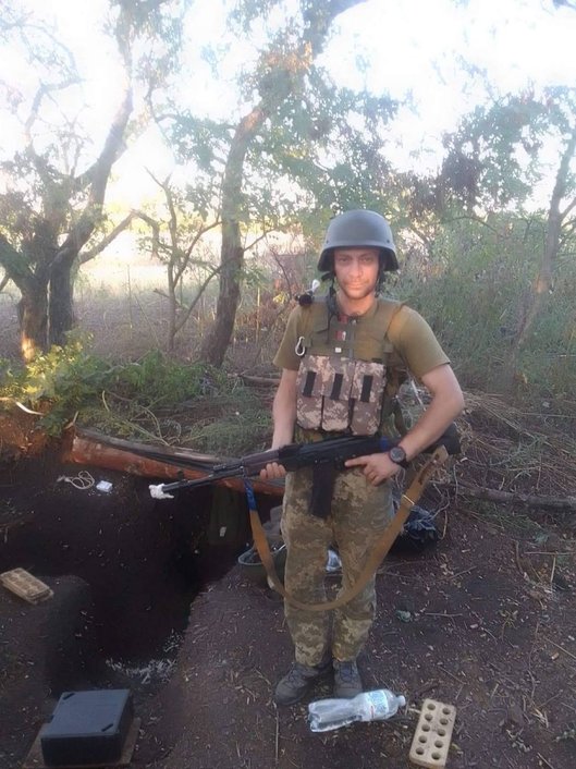 Фото до матеріалу: Денис Єрьомов повернувся з полону в Чечні: історія звільнення бійця 10-ї бригади