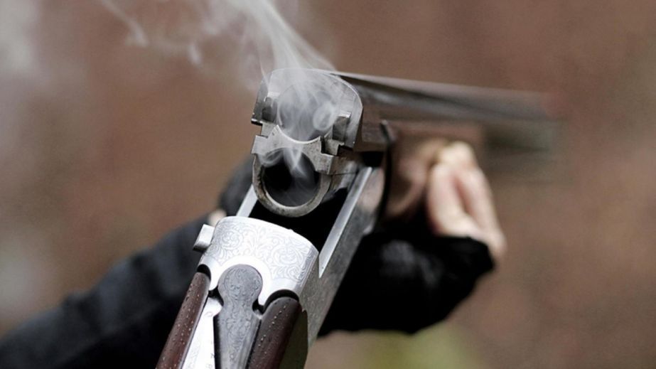 Фото до матеріалу: У Нікополі чоловік відкрив вогонь з автомата біля житлових будинків