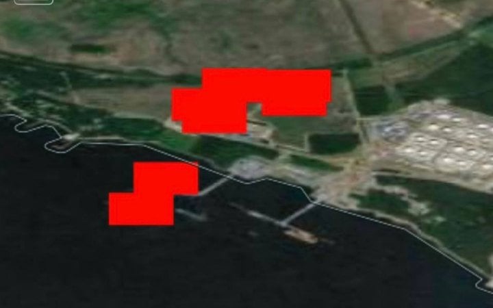 Фото до матеріалу: Сили оборони знищили ракетний корабель «Каракурт» та пошкодили порт Приморськ