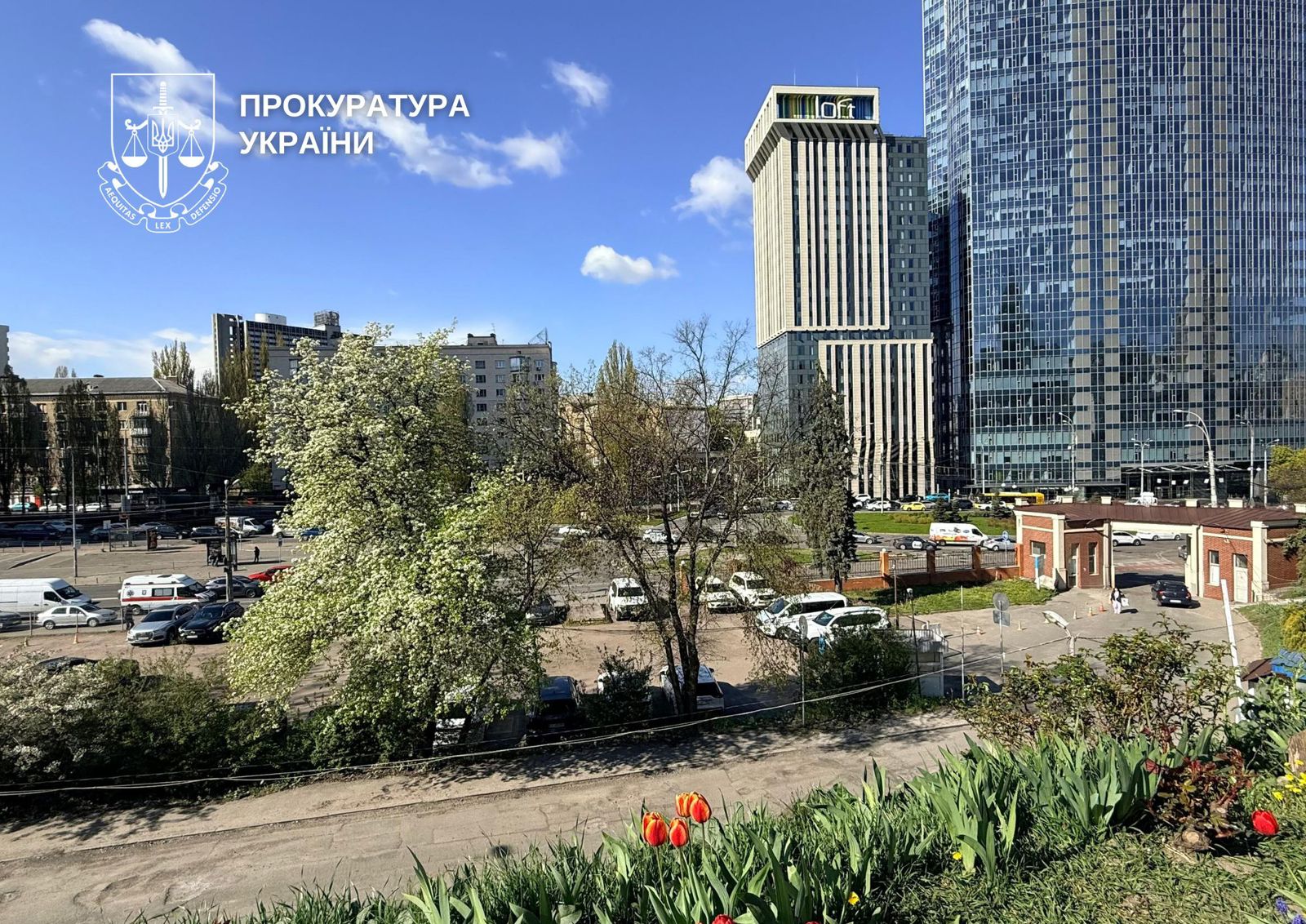 Фото до матеріалу: Прокуратура оскаржує будівництво клініки та паркінгу на території Олександрівської лікарні