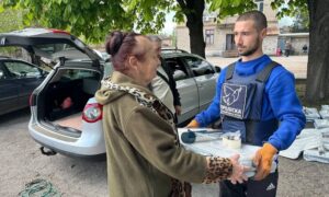 Фото до матеріалу: В розбитому будинку лежала мертва 48-річна жінка… Як медики Марганця надавали допомогу пораненим 25 і 26 квітня (фото)