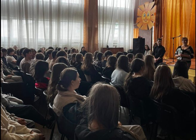 Фото до матеріалу: У Маневицькому ліцеї провели профорієнтаційну зустріч із представниками педінституту