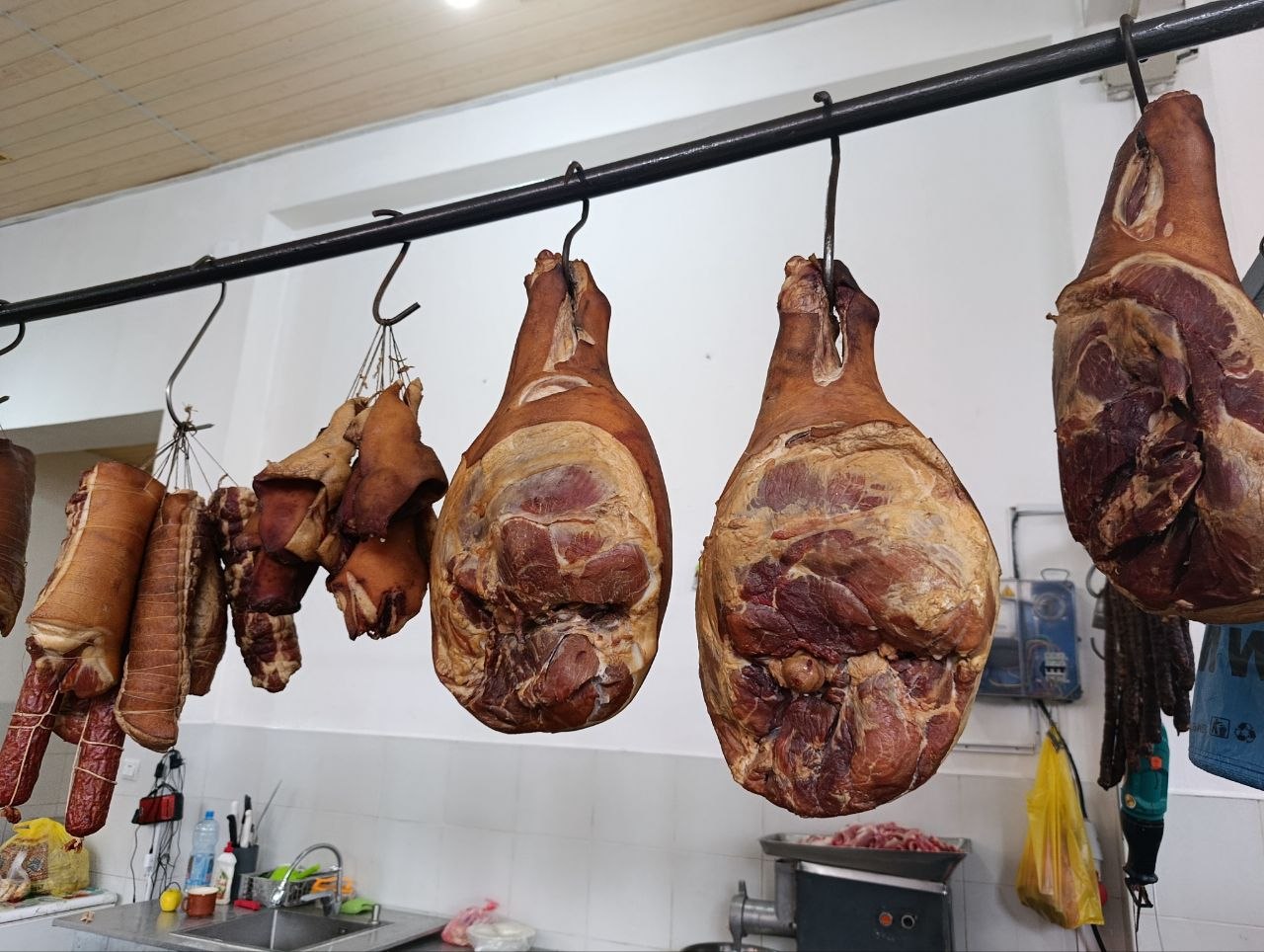 Фото до матеріалу: Ціни на продукти на Закарпатті: скільки коштує підготовка до Великодня