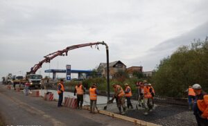 Фото до матеріалу: У Буську розпочали капітальний ремонт 58-річного моста за 13 мільйонів гривень