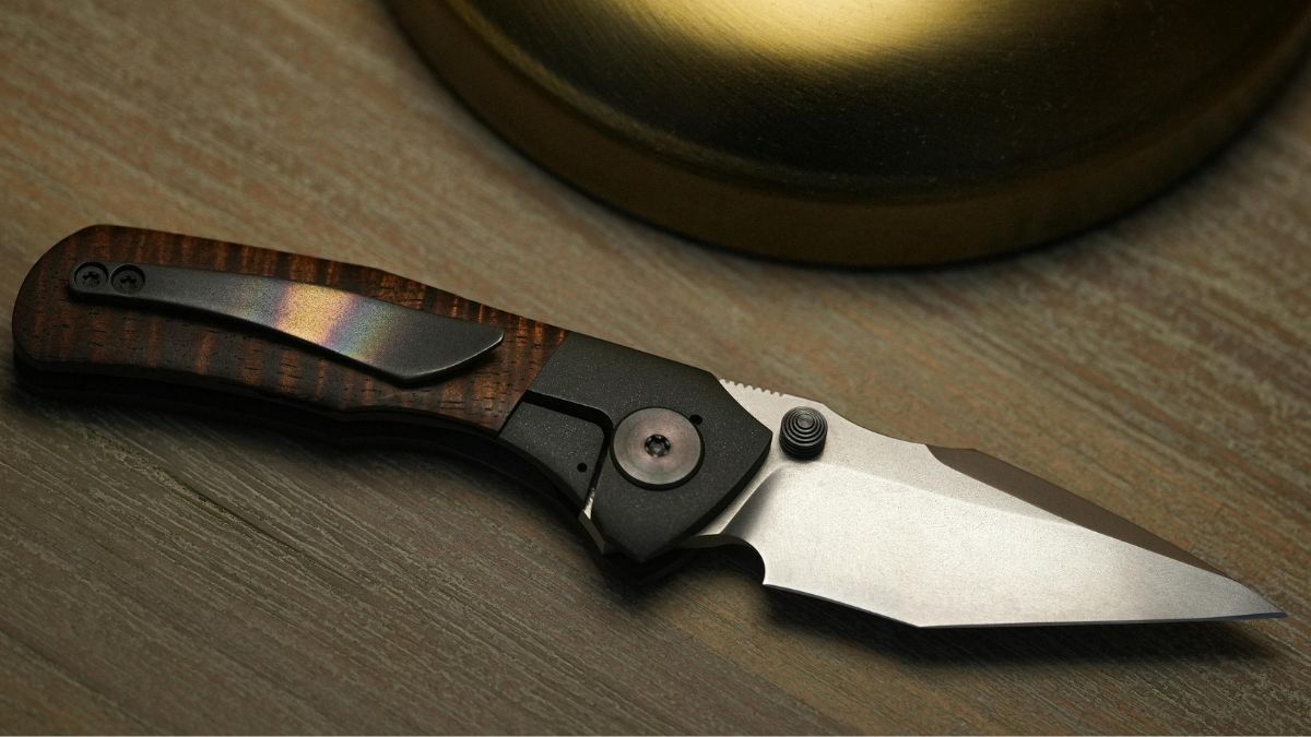 Фото до матеріалу: На вулиці Вовчинецькій у Франківську затримали нетверезого чоловіка з предметом, схожим на ніж