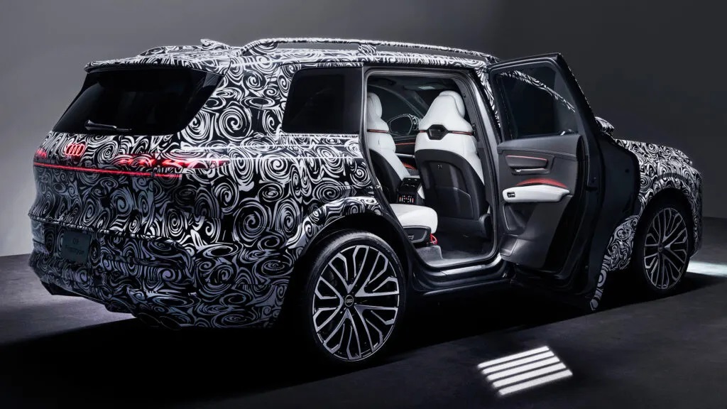 Фото до матеріалу: Audi розсекретила салон нового флагманського кросовера Q9