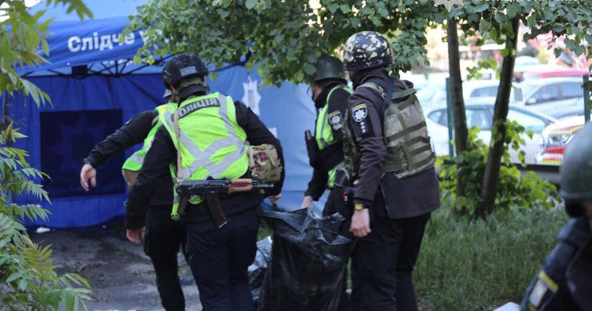 Фото до матеріалу: Понад 20 людей зникли безвісти після атаки на Київ: що відомо про пошуки