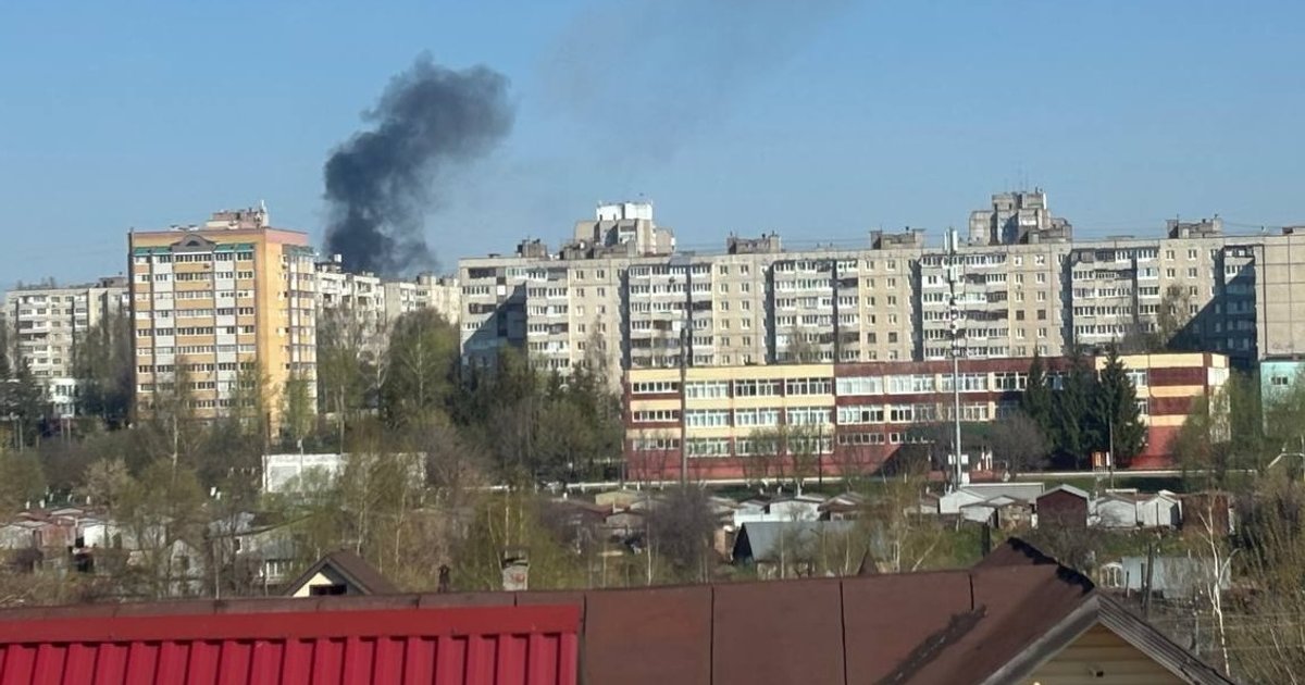 Фото до матеріалу: Повторна атака дронів на завод у Чебоксарах: пожежа та сирени
