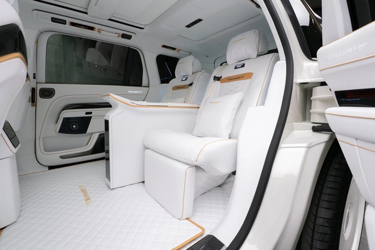 Фото до матеріалу: Екстравагантний Zeekr 9X від Mansory: 1400 сил та двері як у Rolls-Royce
