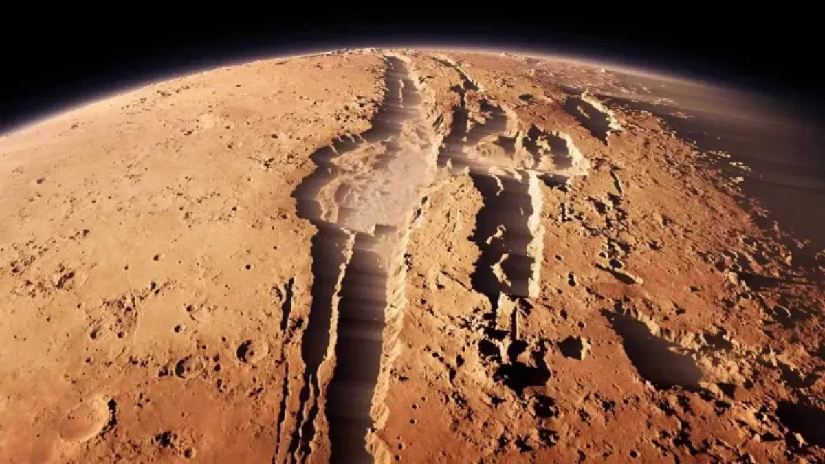Фото до матеріалу: У стерильних лабораторіях NASA виявили цвіль, здатну вижити на Марсі