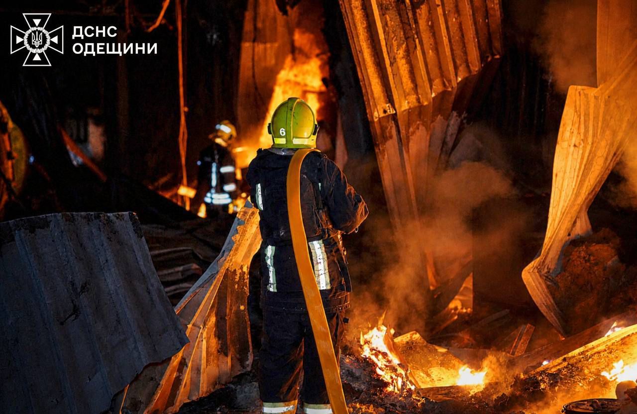 Фото до матеріалу: Масована нічна атака: ЗСУ збили 249 дронів та балістичну ракету Іскандер-М