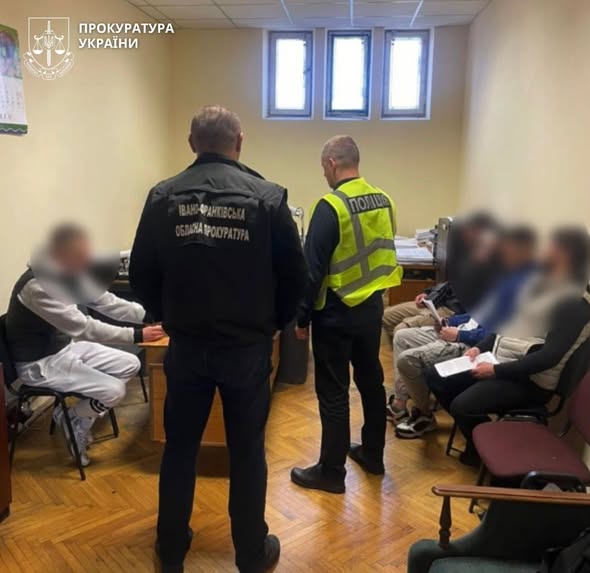 Фото до матеріалу: Кібершахраї з Коломийщини викрали майже 900 тисяч гривень у клієнтів банку на Прикарпатті