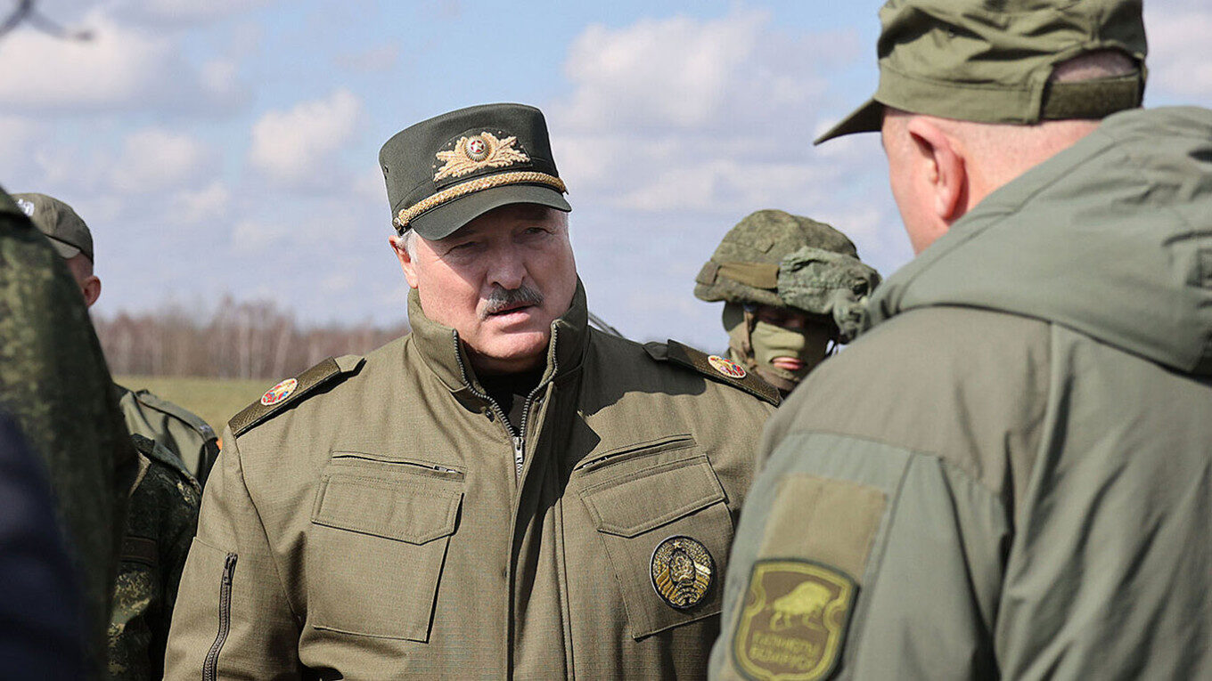 Фото до матеріалу: Лукашенко анонсував «точкову мобілізацію» білоруської армії