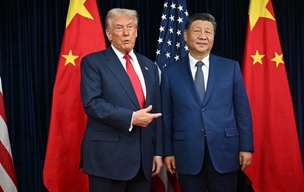 Фото до матеріалу: Трамп і Сі Цзіньпін у Пекіні обговорили Україну, Близький Схід та Тайвань