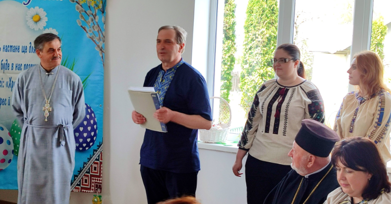 Фото до матеріалу: У Куткорі відкрили «Великодній простір єдності»: бібліотека як центр духовності та творчості