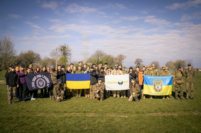 Фото до матеріалу: У Холодному Яру пройшов традиційний туристичний змаг імені Василя Чучупаки