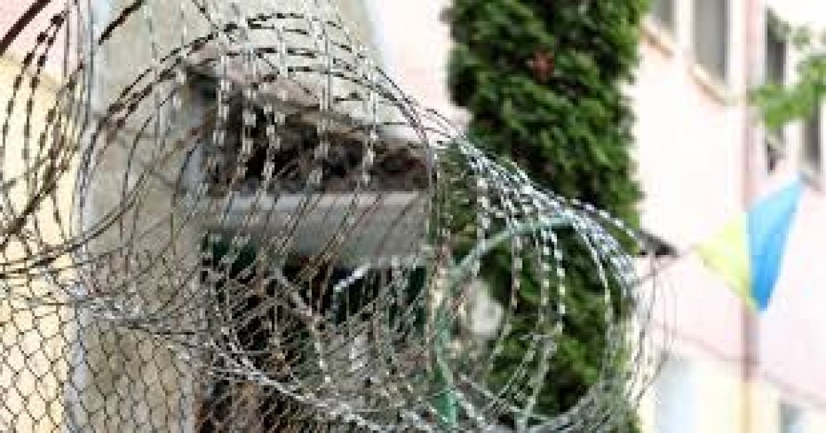 Фото до матеріалу: 16-річного львів'янина, що поширював фото військових літаків, засудили до СІЗО