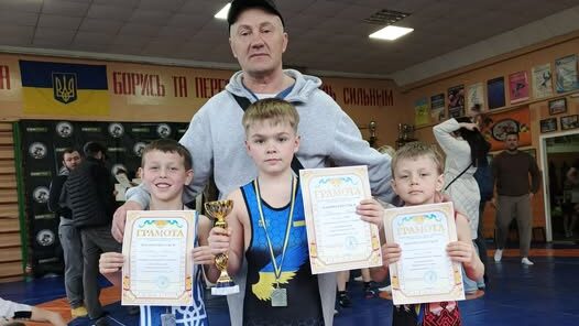 Фото до матеріалу: Борці Тальнівщини здобули медалі на чемпіонаті Черкас