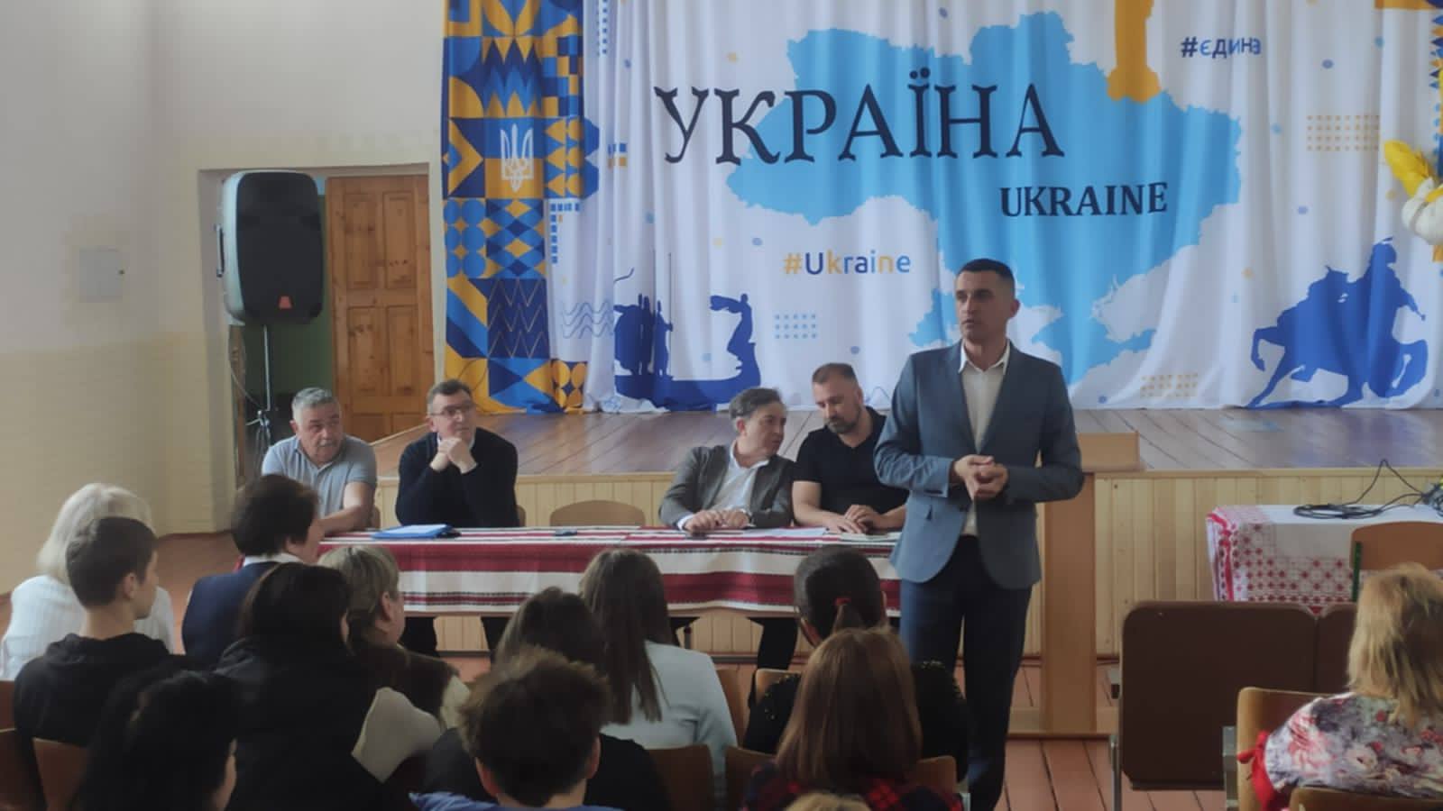 Фото до матеріалу: У Коршівській громаді розпочали підготовку до реформи старшої профільної школи