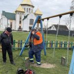 Фото до матеріалу: В Івано-Франківську збирають гроші на армію під час виставки ретроавтомобілів