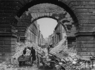 Фото до матеріалу: Як виглядала столиця Німеччини Берлін у травні 1945 року - рідкісні фотографії