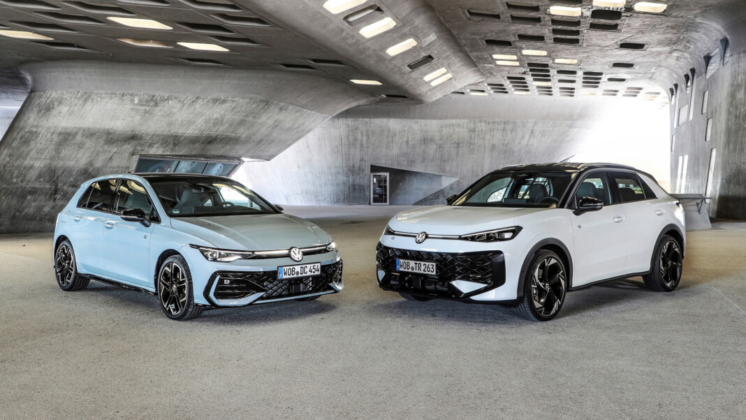 Фото до матеріалу: Розетка не потрібна: Volkswagen Golf та T-Roc отримали нові гібридні версії