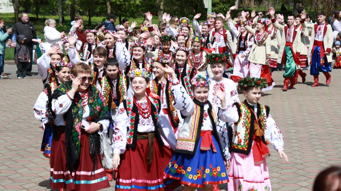 Фото до матеріалу: На Хмельниччині встановили рекорд України з масового виконання танцю «Краков’як»