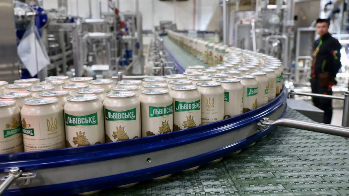 Фото до матеріалу: Інвестиції у Львів: на пивоварні Carlsberg запустили нову лінію за 610 млн грн