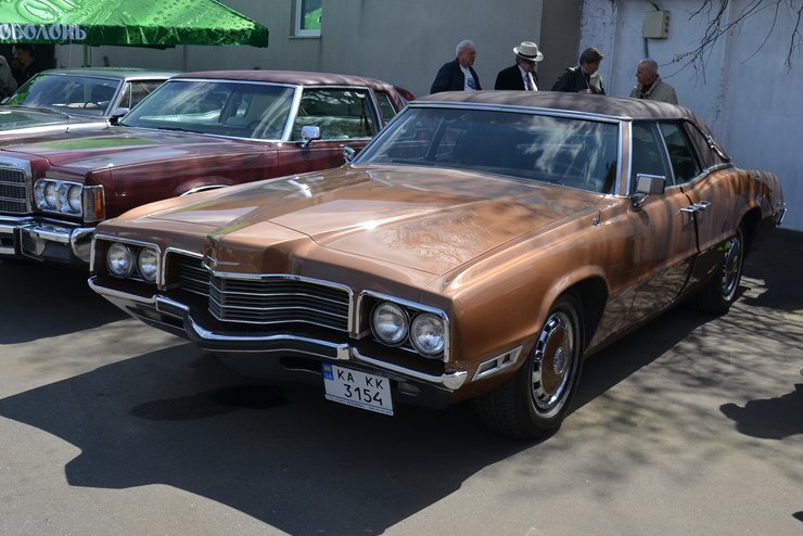 Фото до матеріалу: Київський Old Car Land 2026: від легендарних американців до рідкісних Mercedes