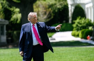 Фото до матеріалу: США підвищили мита на авто з ЄС до 25% попри угоду