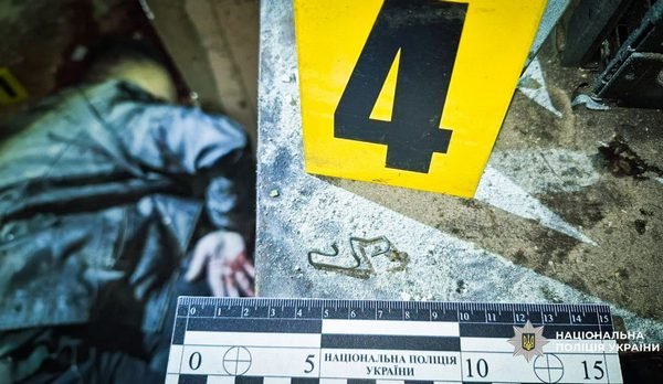 Фото до матеріалу: У Черкасах вибухнула граната: двоє загиблих
