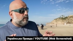 Фото до матеріалу: Андрію Єрмаку вручили підозру в справі «Династія». Хто такий «Вова»?