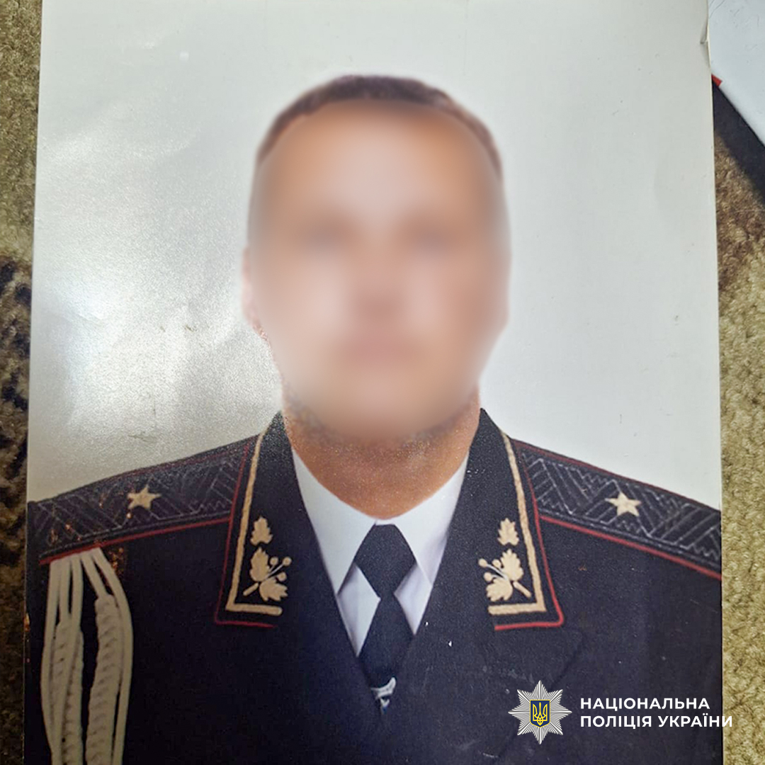 Фото до матеріалу: У Києві затримали «генерала», який вимагав 15 тисяч доларів за фейкову непридатність до служби