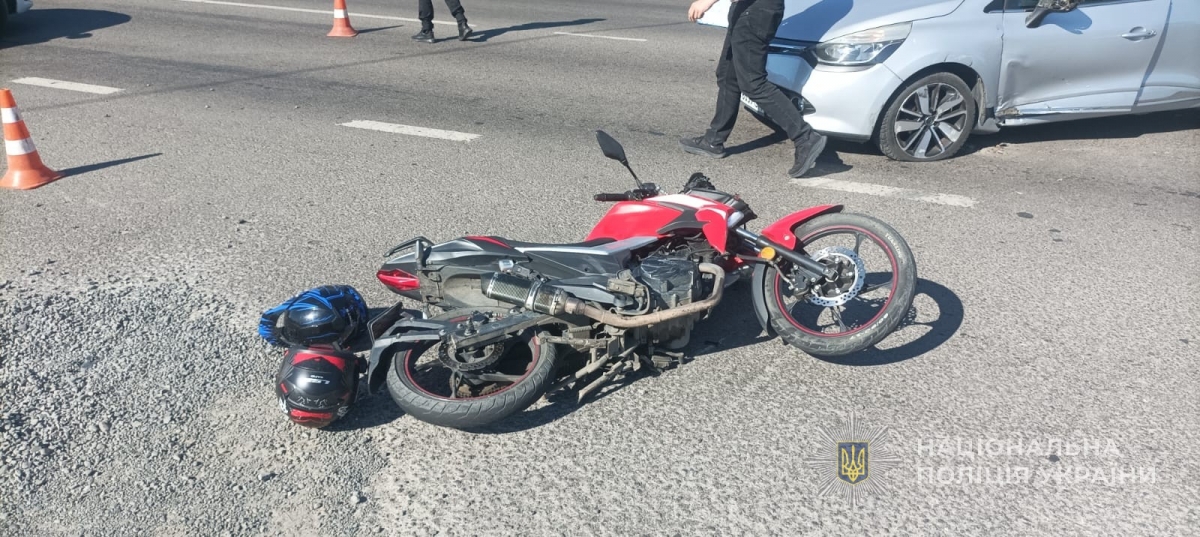 Фото до матеріалу: У ДТП в Струмівці постраждав 18-річний мотоцикліст