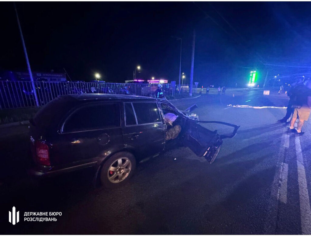 Фото до матеріалу: У Черкасах смертельна ДТП: нетверезий військовий загинув у ДТП