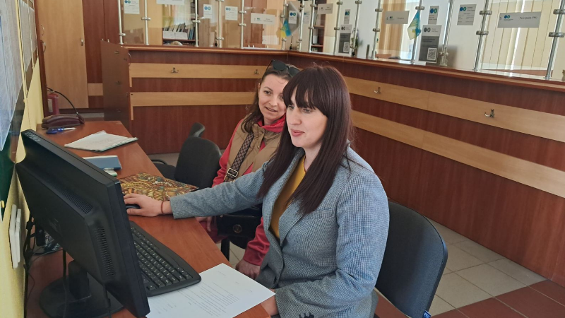 Фото до матеріалу: Ужгородські податківці уточнили правила оподаткування продажу автомобілів