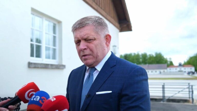 Фото до матеріалу: Роберт Фіцо назвав себе чорною вівцею ЄС під час візиту до Москви
