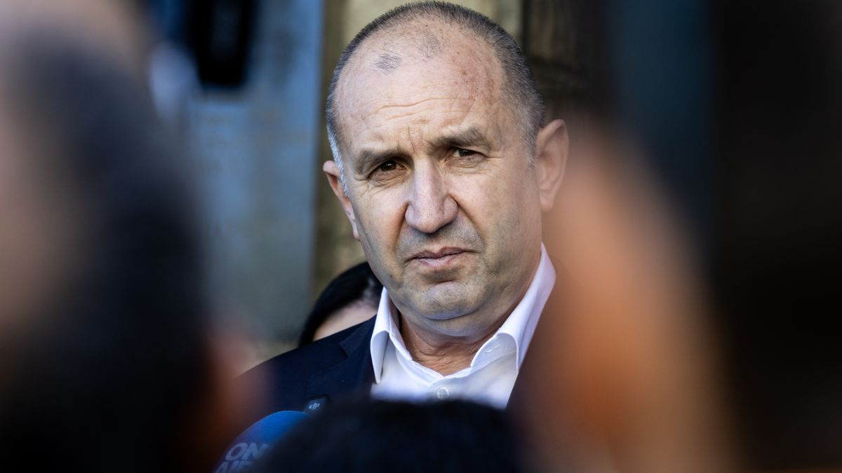 Фото до матеріалу: Болгарія обрала Румена Радева: чи це новий Орбан чи популізм?
