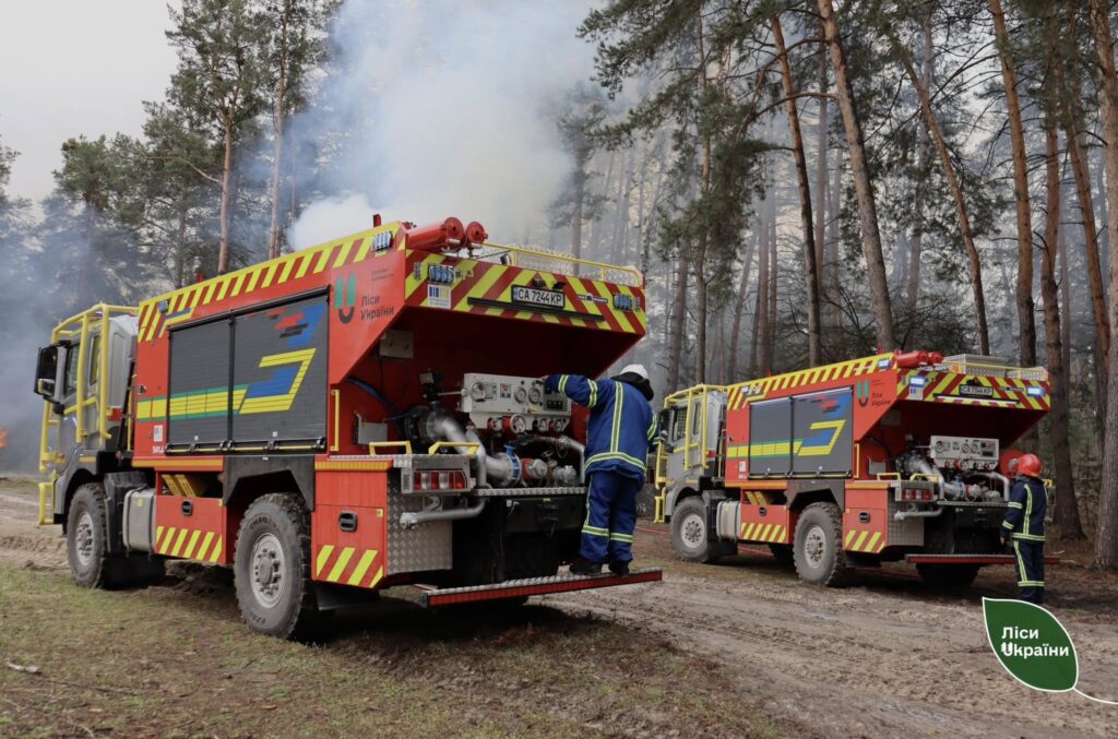 Фото до матеріалу: Черкащину закрили на карантин: через пожежну небезпеку зачинили всі в'їзди в ліси