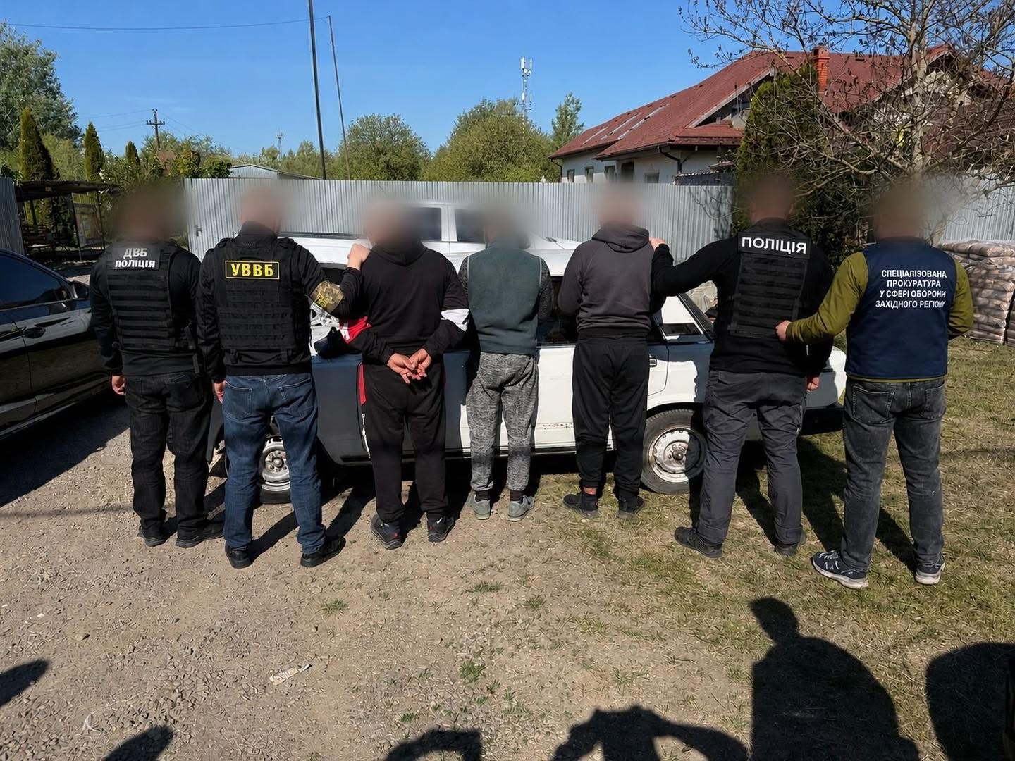 Фото до матеріалу: На Закарпатті затримали чоловіка, який намагався підкупити прикордонника для переправлення ухилянтів