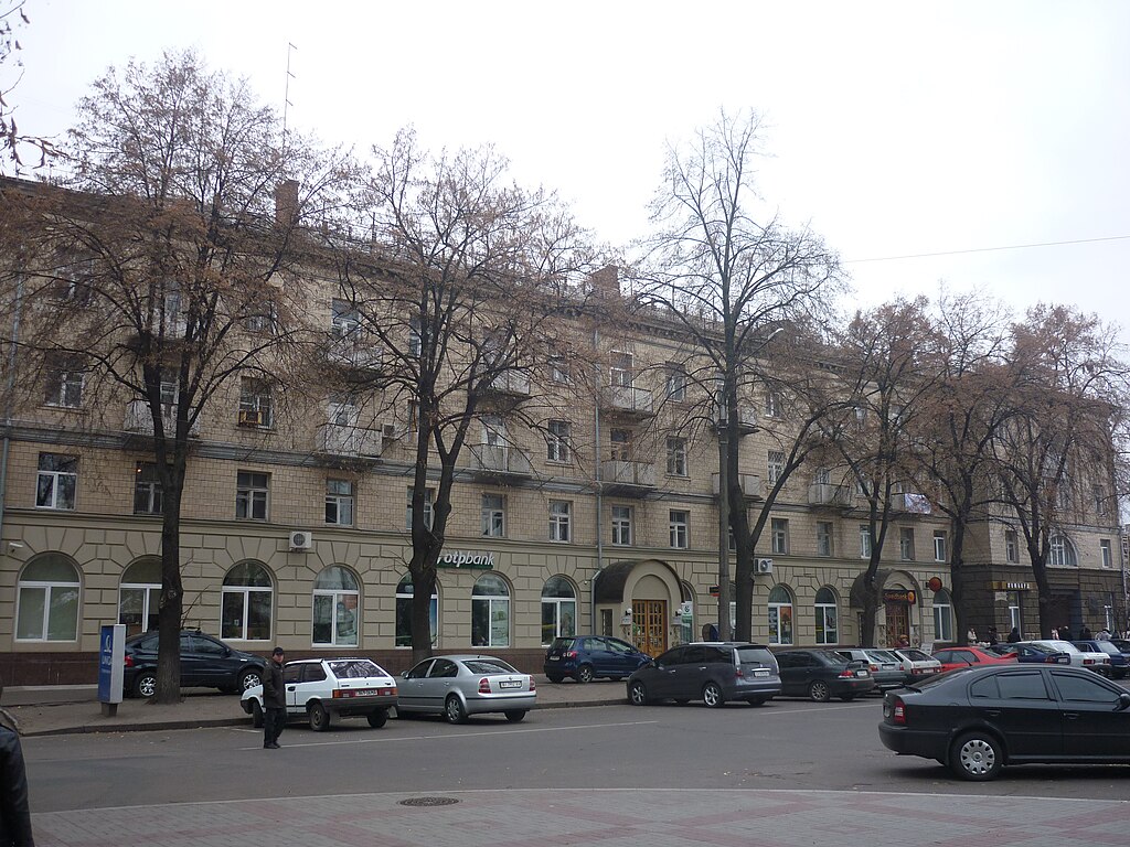 Фото до матеріалу: Чи потрібна Черкасам пішохідна вулиця: що думають містяни