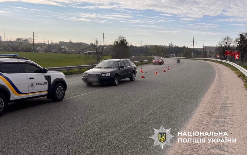 Фото до матеріалу: На Обухівщині Audi збила 87-річного пішохода: водій не впорався з керуванням