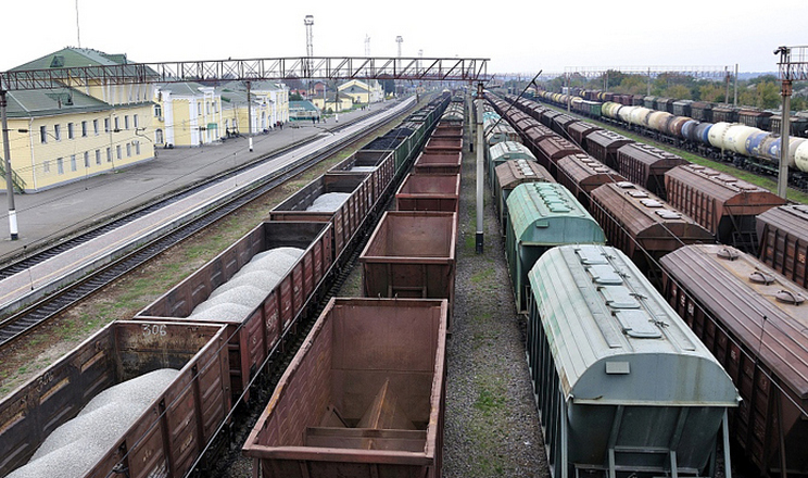 Фото до матеріалу: Залізничні перевезення зерна незначно скоротились