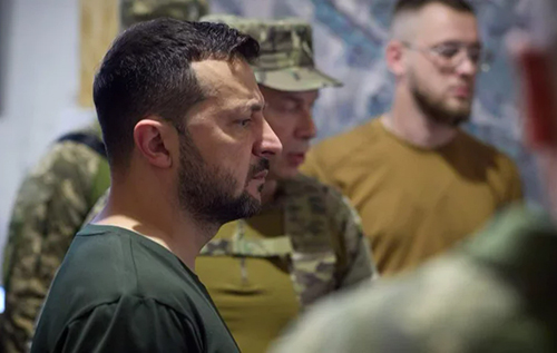 Фото до матеріалу: Зеленський очікує на ще один наступ Росії влітку, – Bloomberg