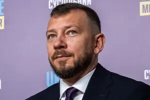 Фото до матеріалу: Умєров у ВРУ не відповів на запитання про причетність Міндіча до закупівлі неякісних бронежилетів