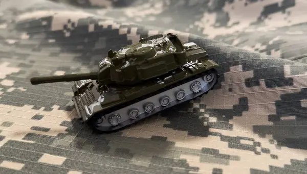 Фото до матеріалу: У КНДР відкрили музей із «трофейною» технікою ЗСУ: на церемонії був міністр оборони РФ
