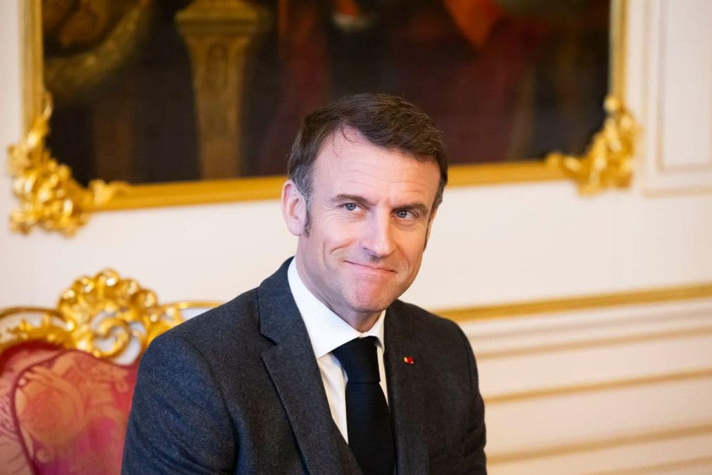 Фото до матеріалу: Макрон пожартував над Трампом: «Якби не британці, ви б розмовляли французькою»